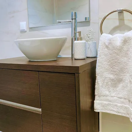 Appartement T2 Moderno No Centro De - Ml - Market Tower Faro